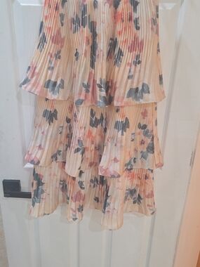 Pleated Tiered Midi Skirt in Peach Floral